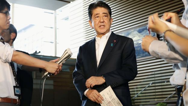 El primer ministro japonés, Shinzo Abe, dijo en una breve declaración a los medios que su gobierno hará 