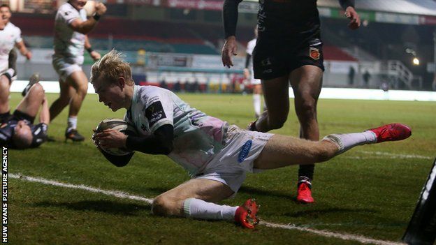 Ospreys full-back Mat Protheroe dives in for the visitors opening try in his man-of-the-match performance