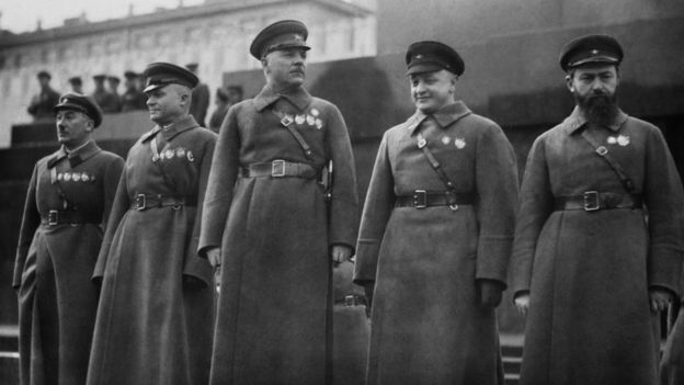Yan Gamarnik, Mikhail Tukhachevsky, Kliment Voroshilov, Alexander Yegorov và Genrikh Yagoda,