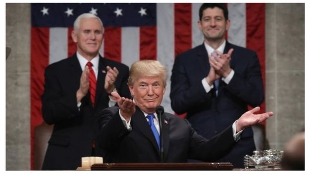 Donald Trump dando su discurso sobre el Estado de la Unión