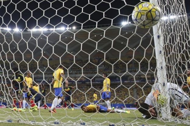 Gol en contra de Brasil.