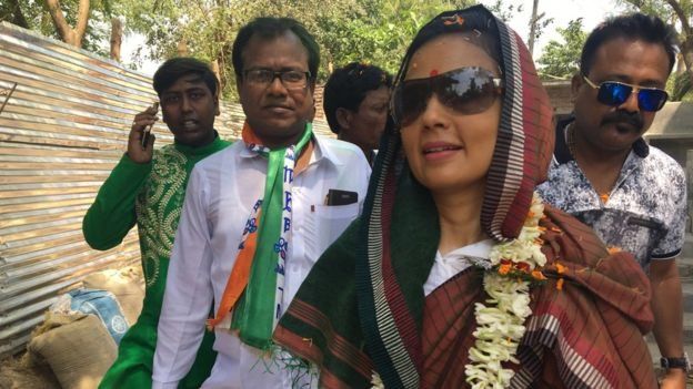 নির্বাচনী প্রচারণায় মহুয়া মৈত্র