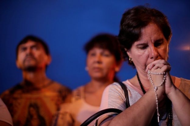 Familiares de alunos da escola Professor Raul Brasil, em Suzano