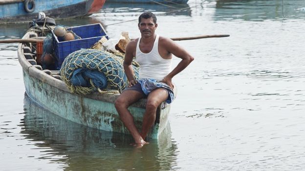 இந்து தமிழ்: 'மீனவர்களுக்கு பாதுகாப்பாக கடற்படை கப்பல் செல்ல முடியுமா?'