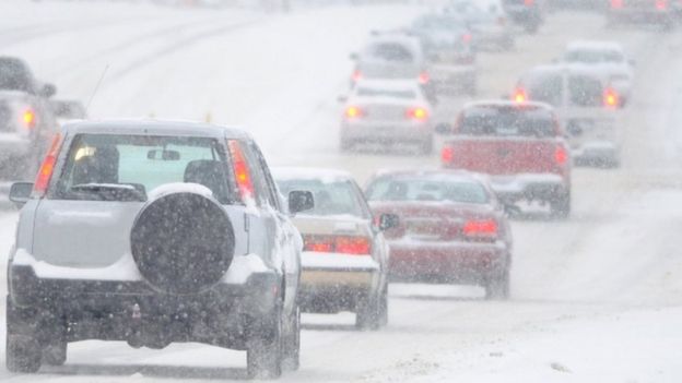 How to drive in snow and icy weather - BBC News