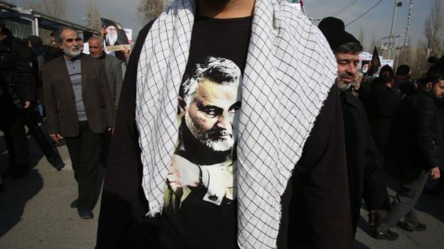 Camiseta con la cara estampada de Soleimani