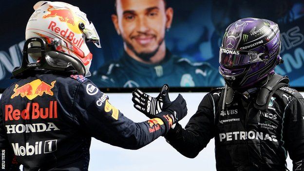 Verstappen and Hamilton shake hands