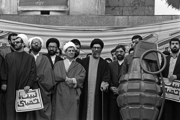 بسیاری از چهره‌های شاخص جناح چپ پس از آغاز رهبری آیت‌الله خامنه‌ای به حاشیه رانده شدند