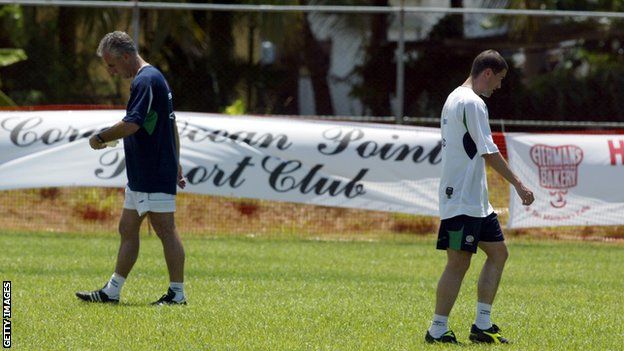 Mick McCarthy (left) and Roy Keane (right)