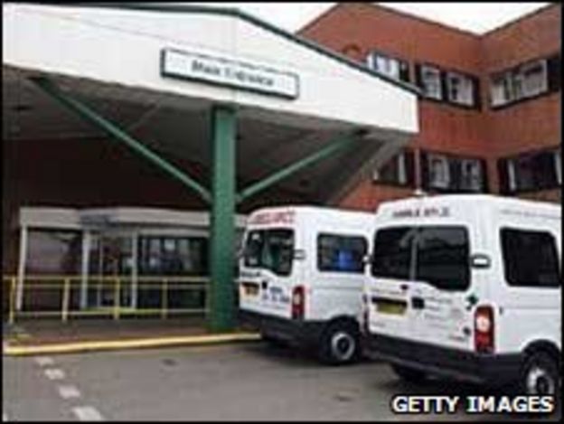 Public inquiry into scandal-hit Stafford Hospital - BBC News