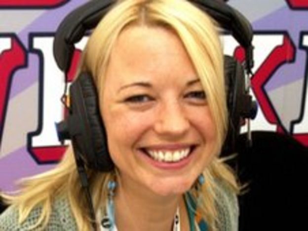 Radio 1 DJ Sara Cox gives birth to a girl named Renee - BBC News