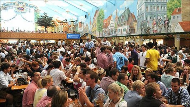 An Oktoberfest view of German identity - BBC News