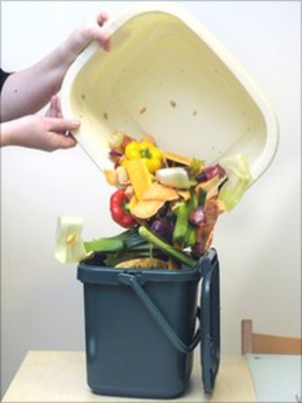 Food waste recycling pilot scheme in Edinburgh - BBC News