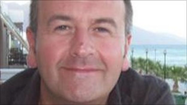 Pair Arrested Over Mans Death In Leeds Are Bailed Bbc News