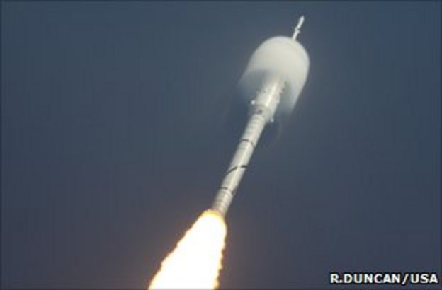 New rocket could lift astronauts - BBC News