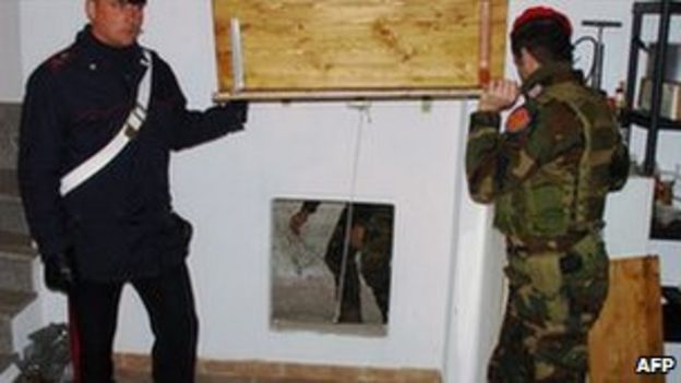 Dozens Held In Anti mafia Raids In Italy And Germany BBC News