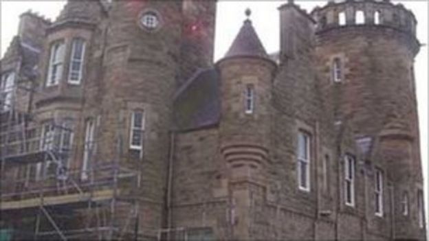 Galashiels Man Jailed Over Fire In Ex Girlfriends Flat Bbc News 