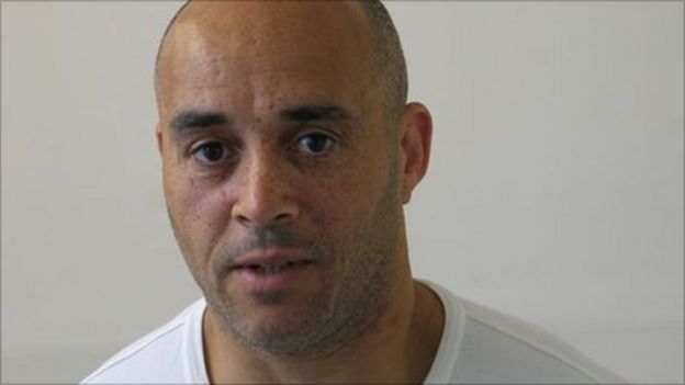 Prison Officer Jailed For Curtis Warren Affair Bbc News 9534