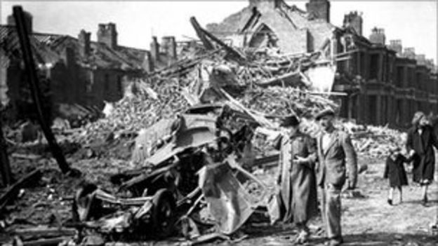 Liverpool Cathedral Service Remembers Blitz Victims Bbc News 