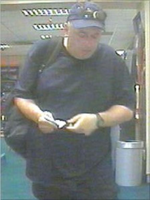 Graeme Jarman Hunt Murder Suspect Seen In Saltburn Bookies Bbc News