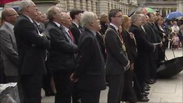 9/11 service held in Belfast to remember attacks - BBC News