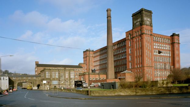 In pictures: Industrial heritage buildings 'at risk' - BBC News