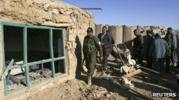 Afghan Police Killed During Nato Night Raid - BBC News