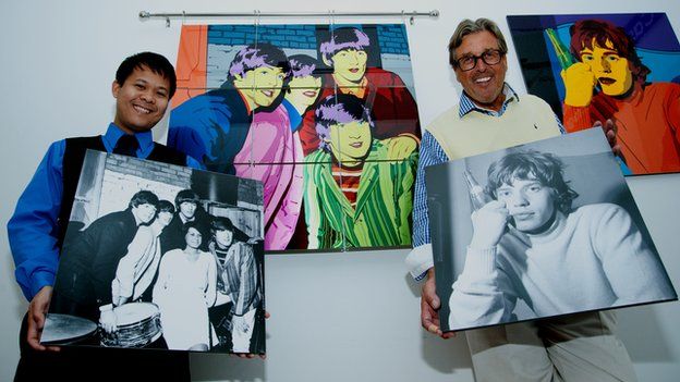 Mhark Remigio показывает свою интерпретацию фотографий 45-летней давности, сделанных Яном Райтом в галерее фотографий Cashman's Photography, Лас-Вегас