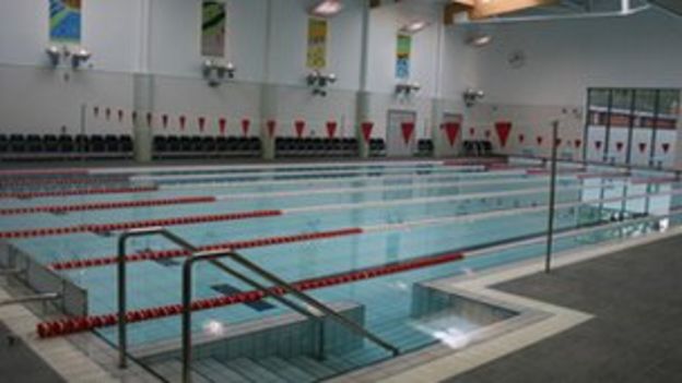 Harborne public swimming pool opens - BBC News