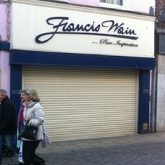 Two arrested in King's Lynn jewellers 'smoke' raid BBC News