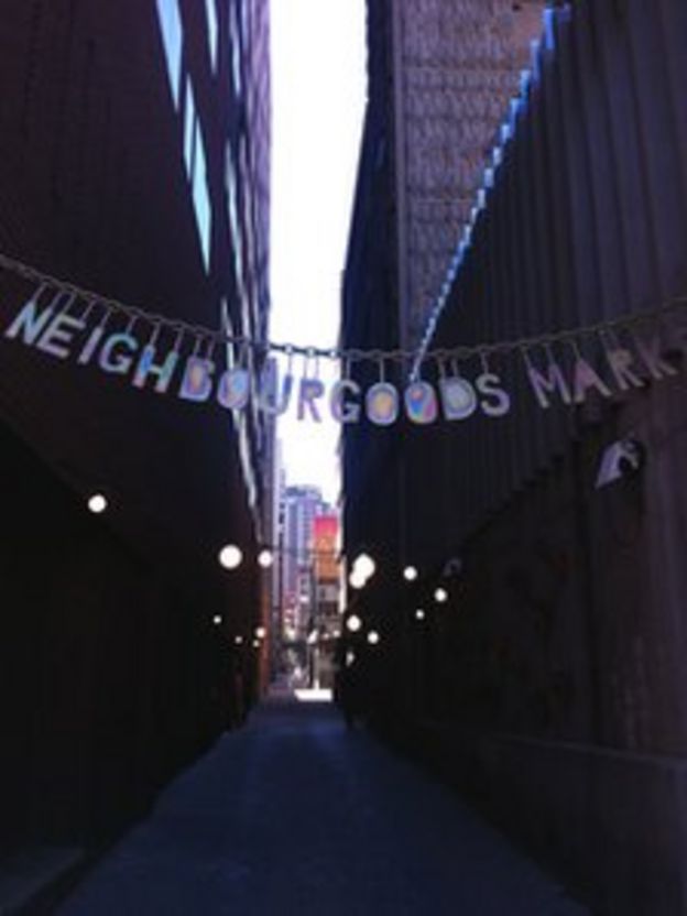 Oysters on the mean streets of Johannesburg BBC News