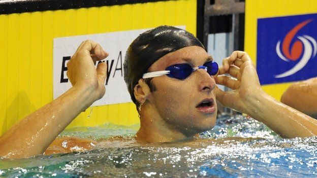 Ian Thorpe won his 100m heat but missed out on a place in the semi-finals
