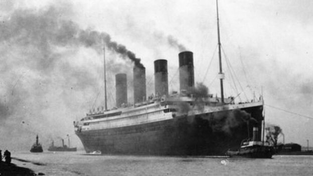 'Titanic iceberg' photograph to be auctioned - BBC News