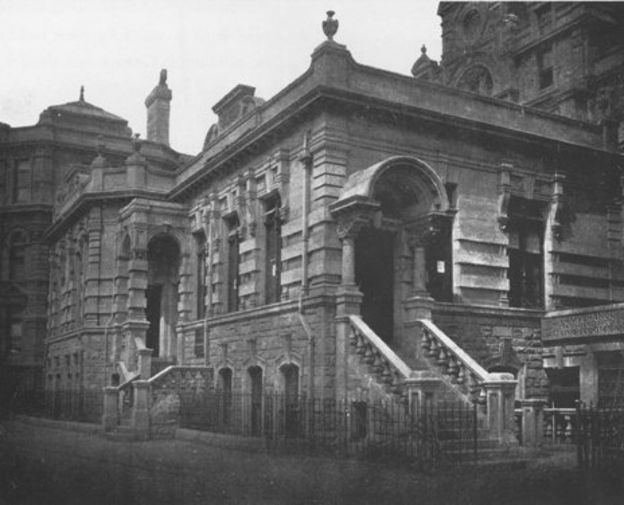 Cardiff Coal Exchange: Council to do emergency safety work - BBC News