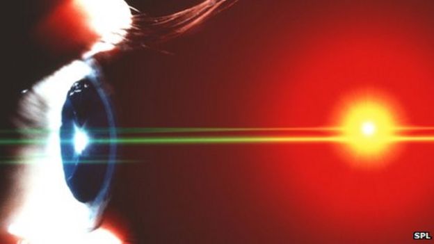 Light-powered bionic eye invented to help restore sight - BBC News
