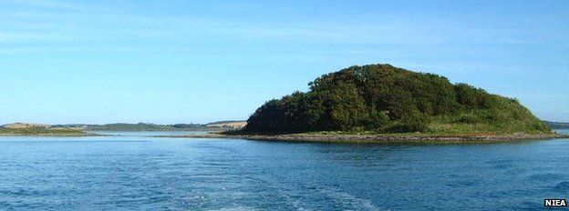 Dunnyneil Island