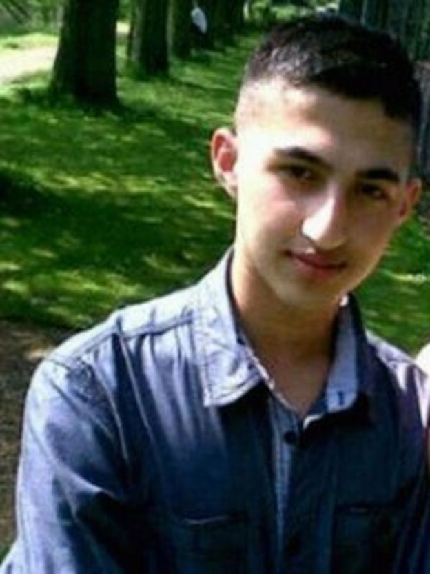 Boy dies after River Thames bridge jump in Oxford BBC News