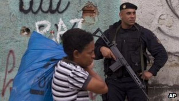 Rio Peace Race Retraces Favela Drug Lords Escape Route Bbc News