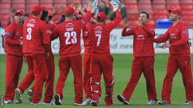 Lancashire celebrate a wicket in their FL t20 victory over Leicestershire on Friday