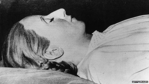 Eva Peron's body in 1952