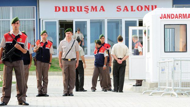 Army guards outside courthouse in Silivri, file pic