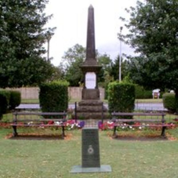 Kirton in Lindsey memorial unveiled to American airmen BBC News