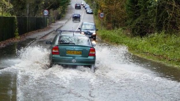 Lydbrook village gets new £290k flood defences - BBC News