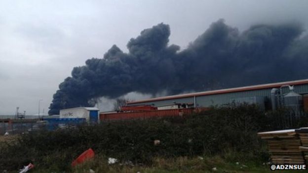 Sheerness dockworkers injured in warehouse blaze - BBC News