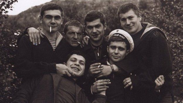 Birthday celebrations for some of K-27 crew in 1968 (pic: Vyacheslav Mazurenko)