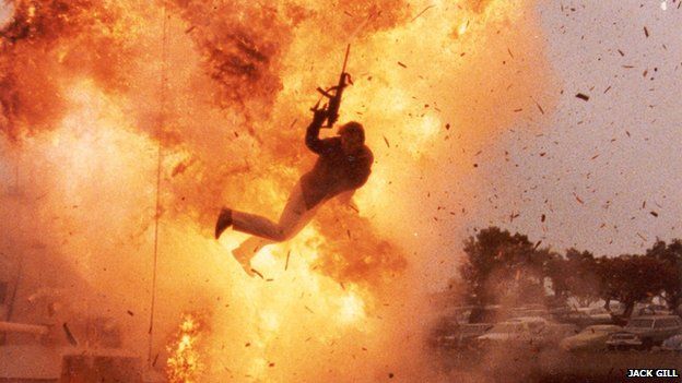 Why do stuntmen not have an Oscar? - BBC News