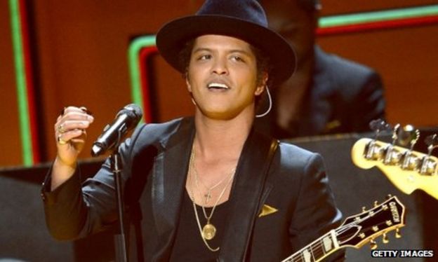 Bruno Mars to headline UK arena tour in October 2013 - BBC News