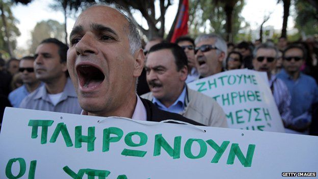 Bank staff protesting in Nicosia on Thursday