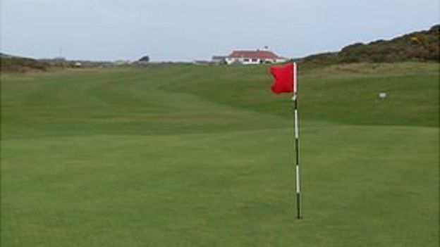 Guernsey minister mediates L'Ancresse golf course dispute - BBC News