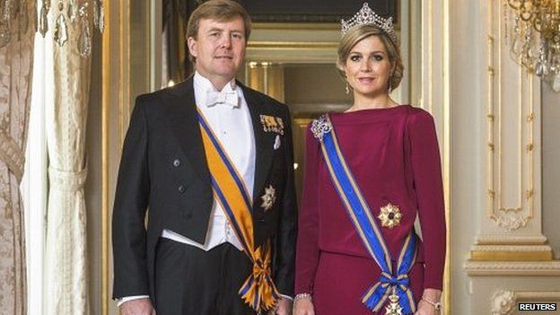 Official portrait of King Willem-Alexander and Queen Maxima of the Netherlands
